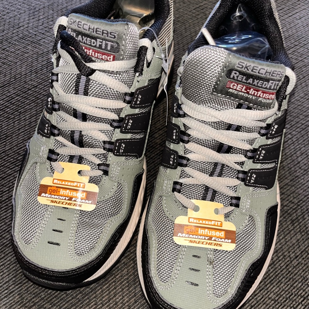 Men’s sketchers memory foam with gel